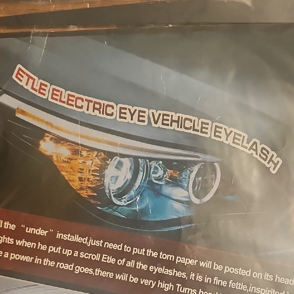 ETLE NWT Electric Eye Vehicle Eyelashes - Picture 2 of 4